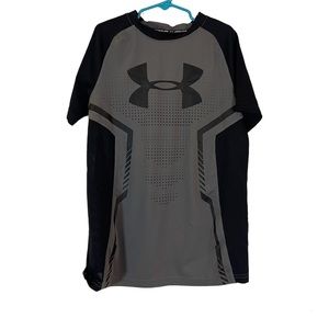 Under Armour Boy's Black and Gray Short Sleeve Heat Gear T-Shirt- Size Large